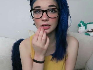Shy Brunette Amateur Webcam Teen Video mXm.SEX homemade feature